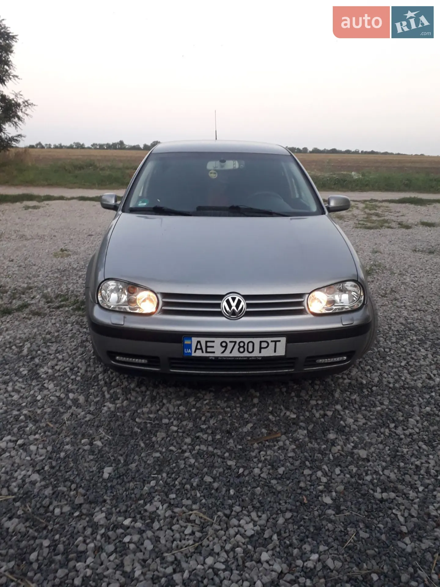 Volkswagen Golf, 2002