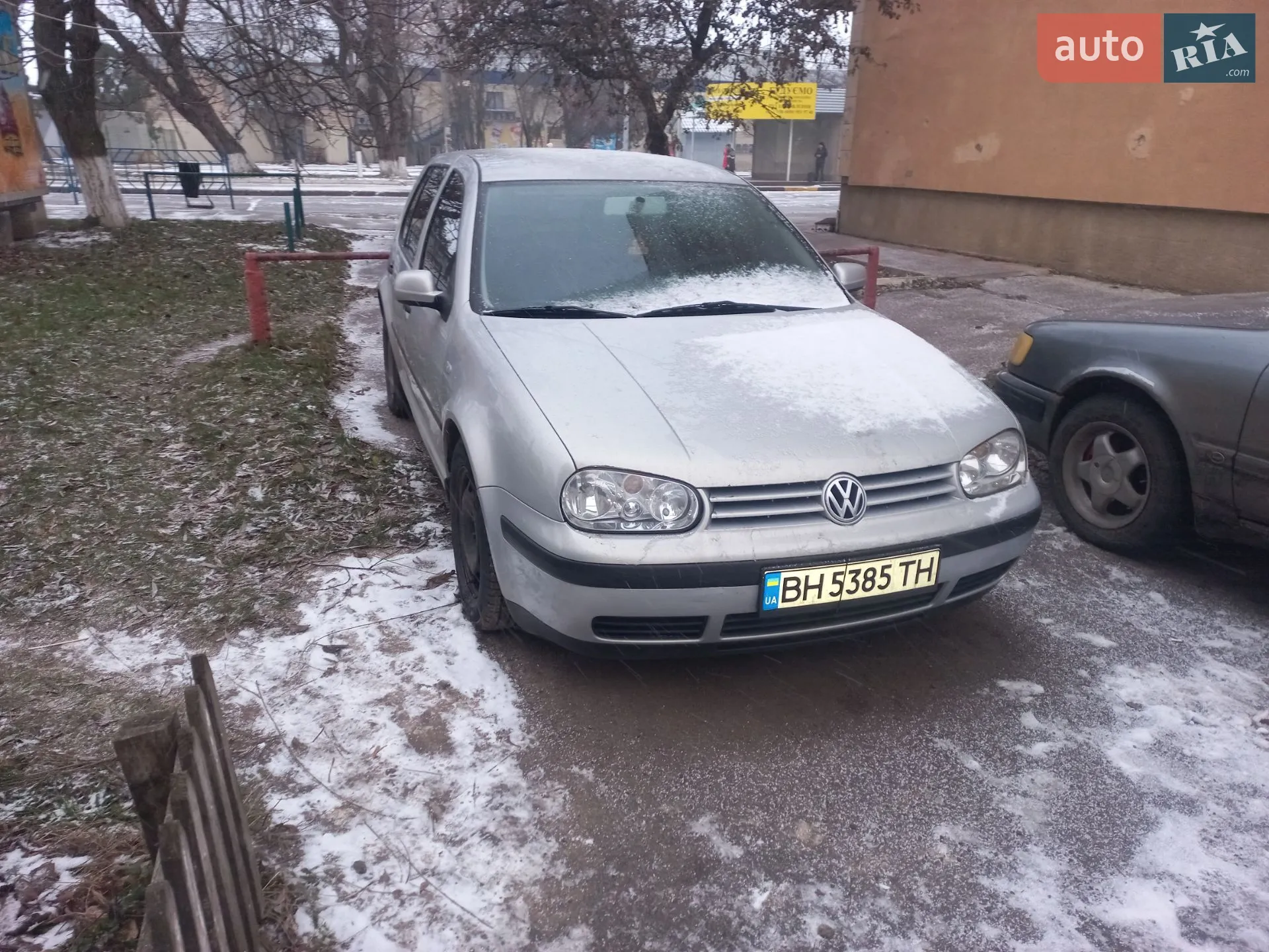 Volkswagen Golf, 2000