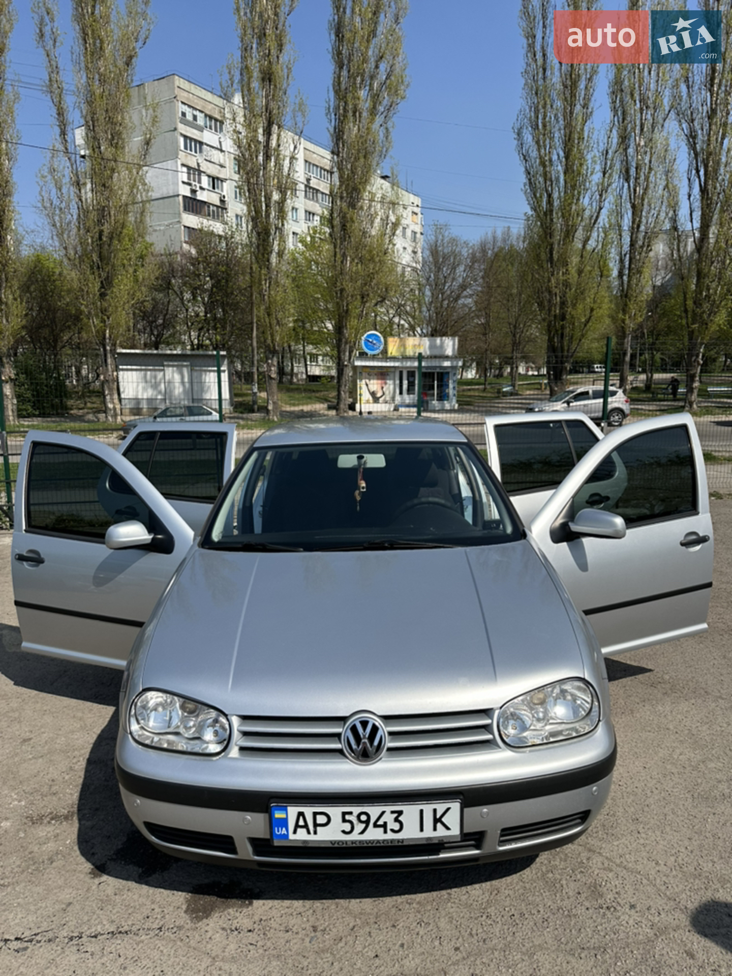 Volkswagen Golf, 2001
