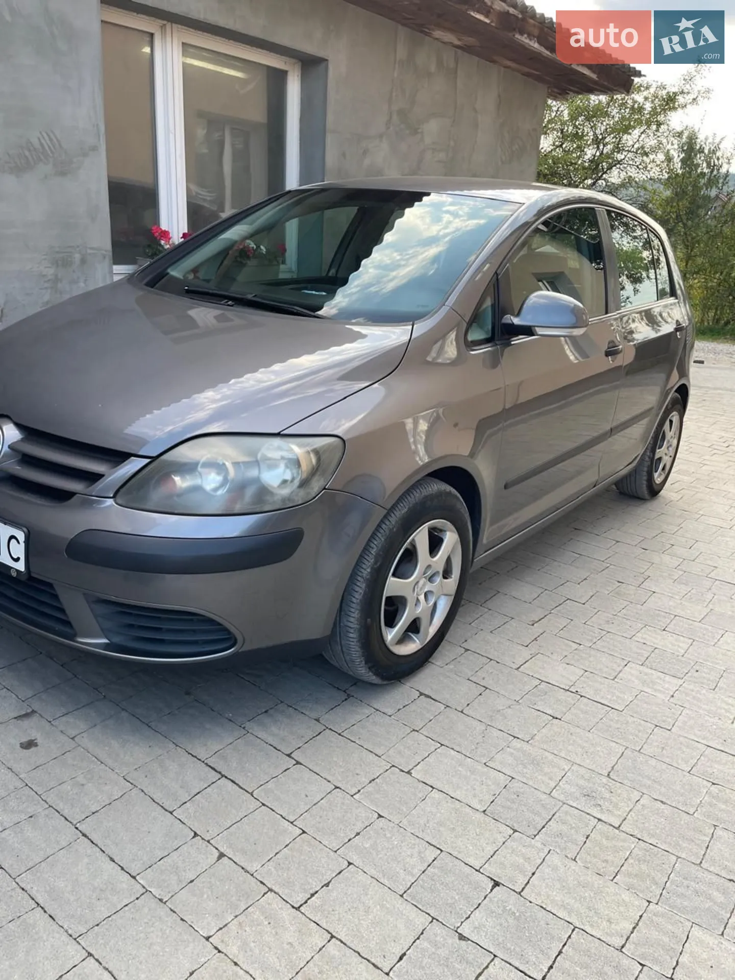 Volkswagen Golf, 2005