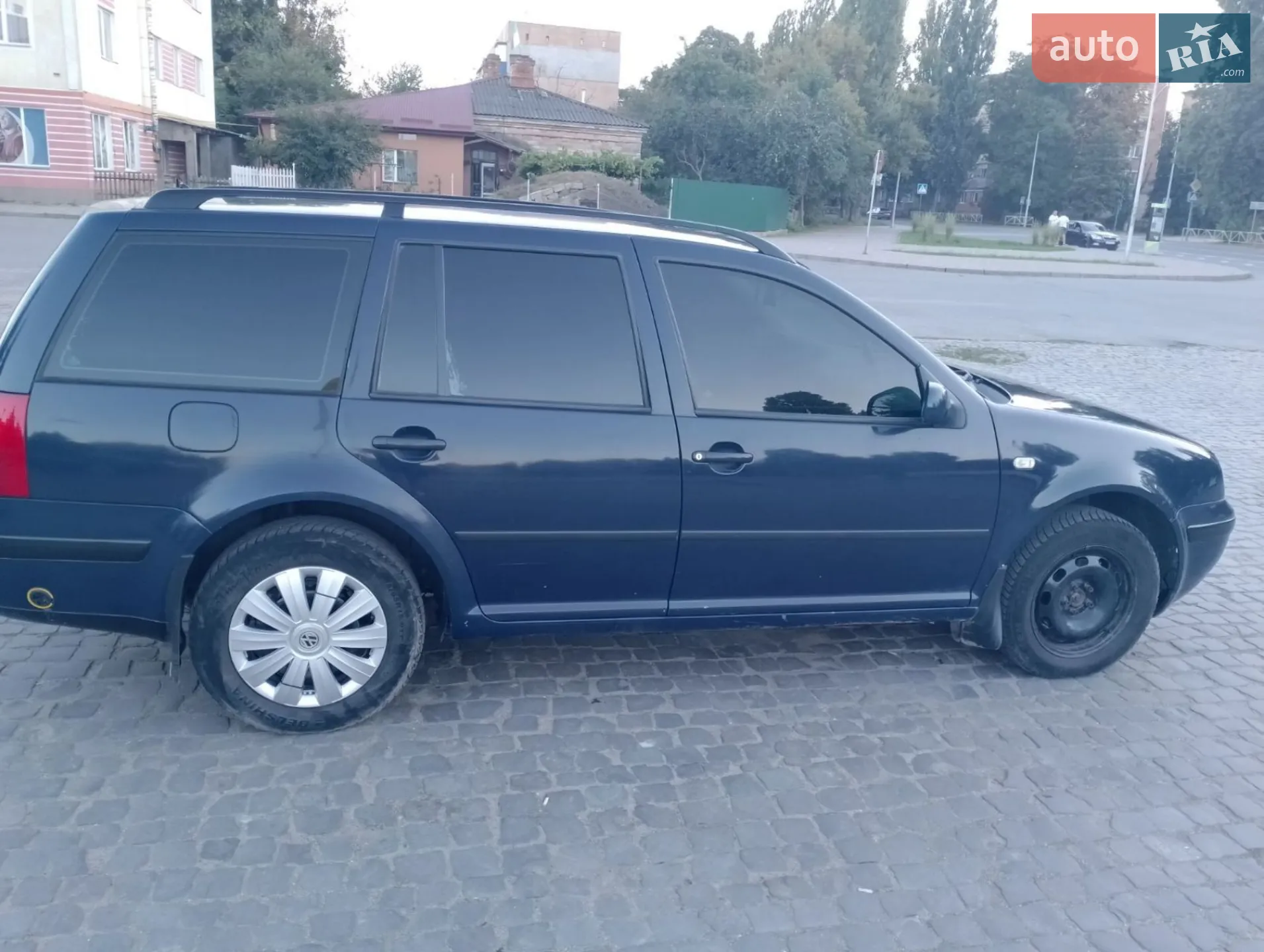 Volkswagen Golf, 2000