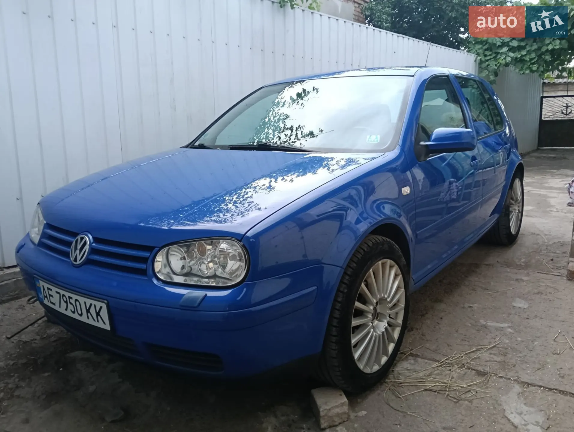 Volkswagen Golf, 2001