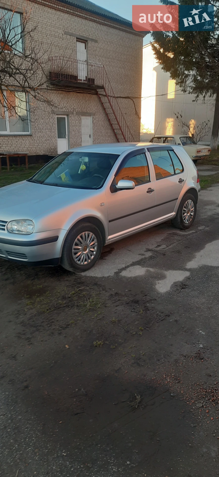 Volkswagen Golf, 2002
