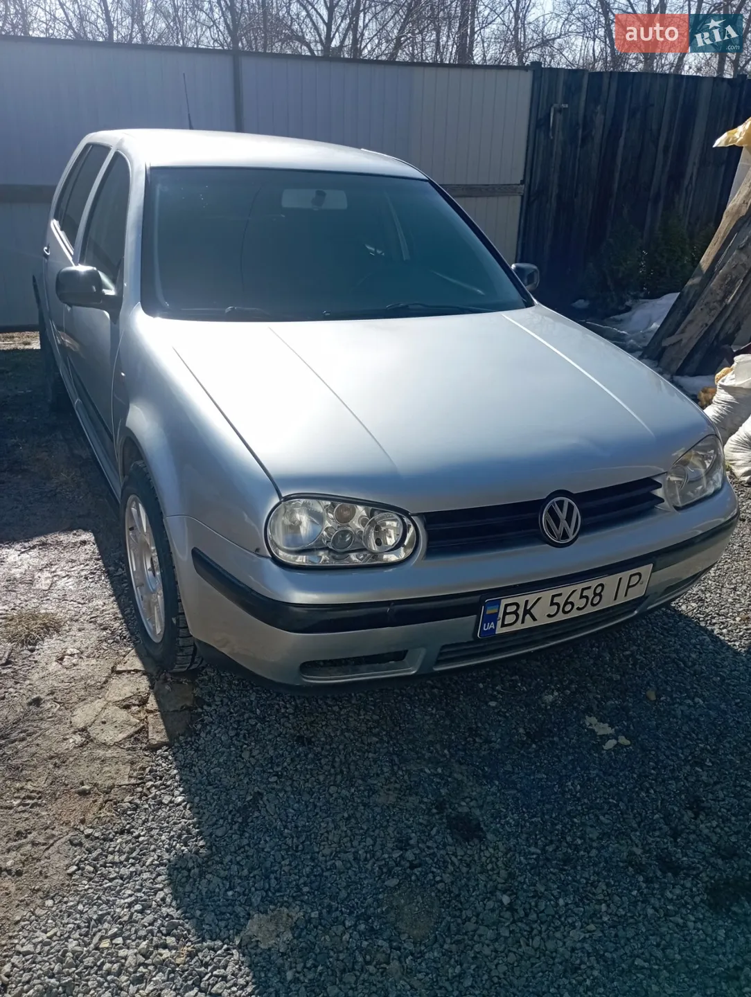 Volkswagen Golf, 2001
