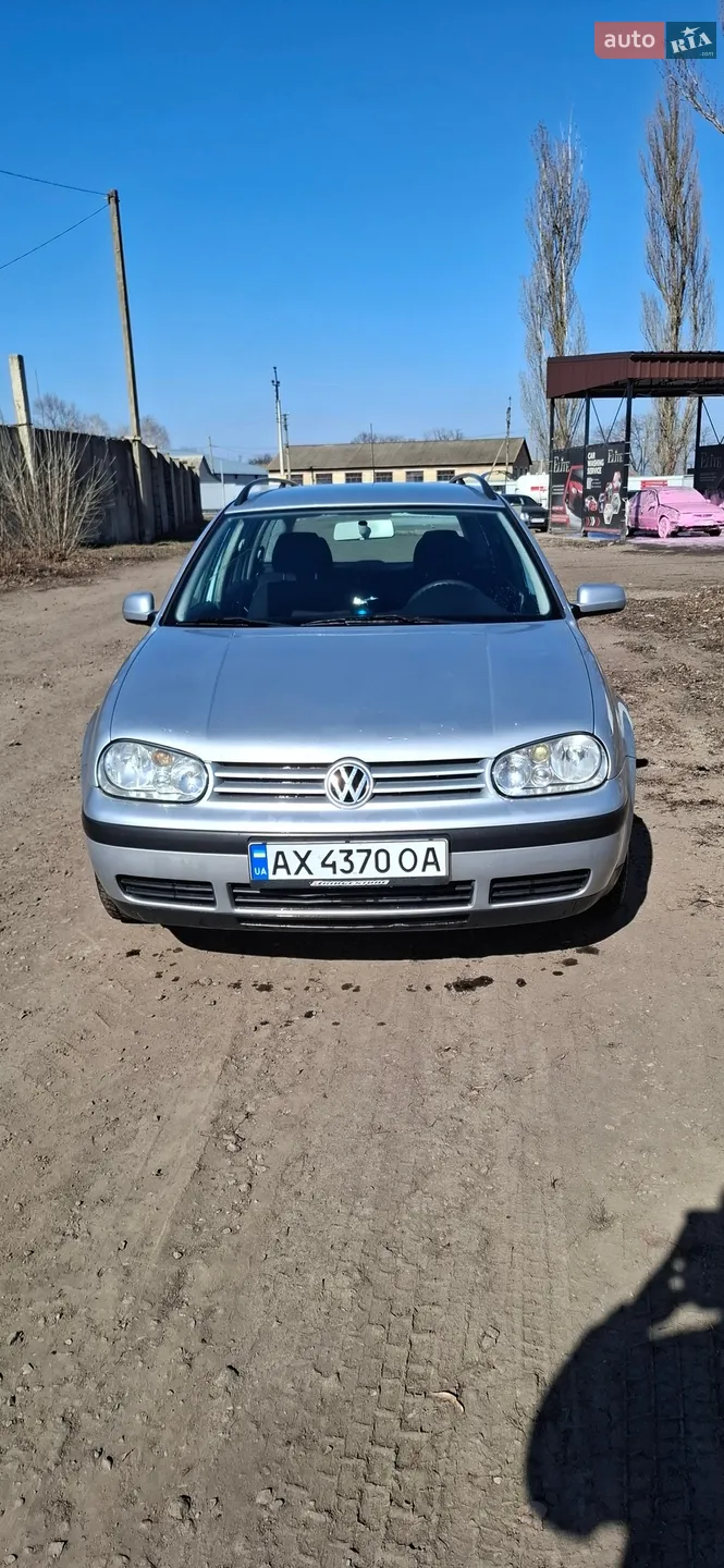 Volkswagen Golf, 2002