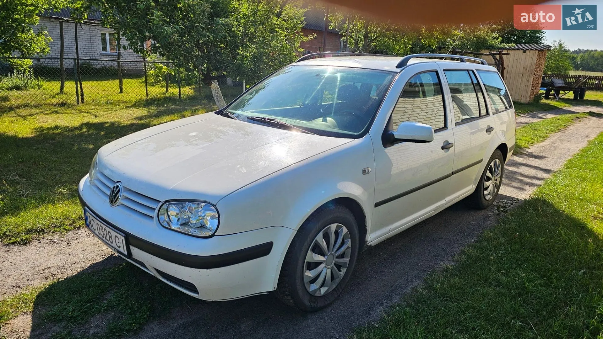 Volkswagen Golf, 2001