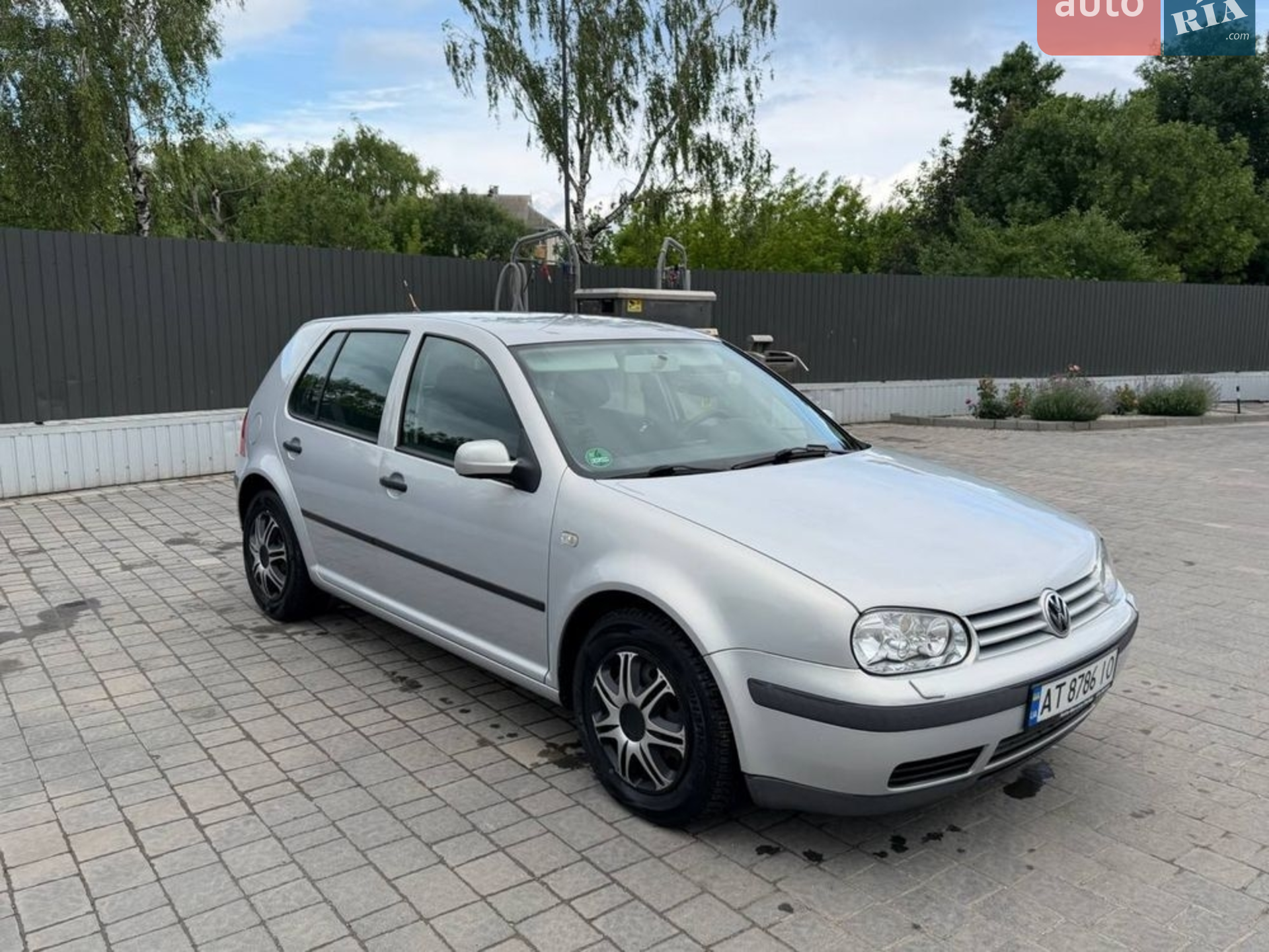 Volkswagen Golf, 2000