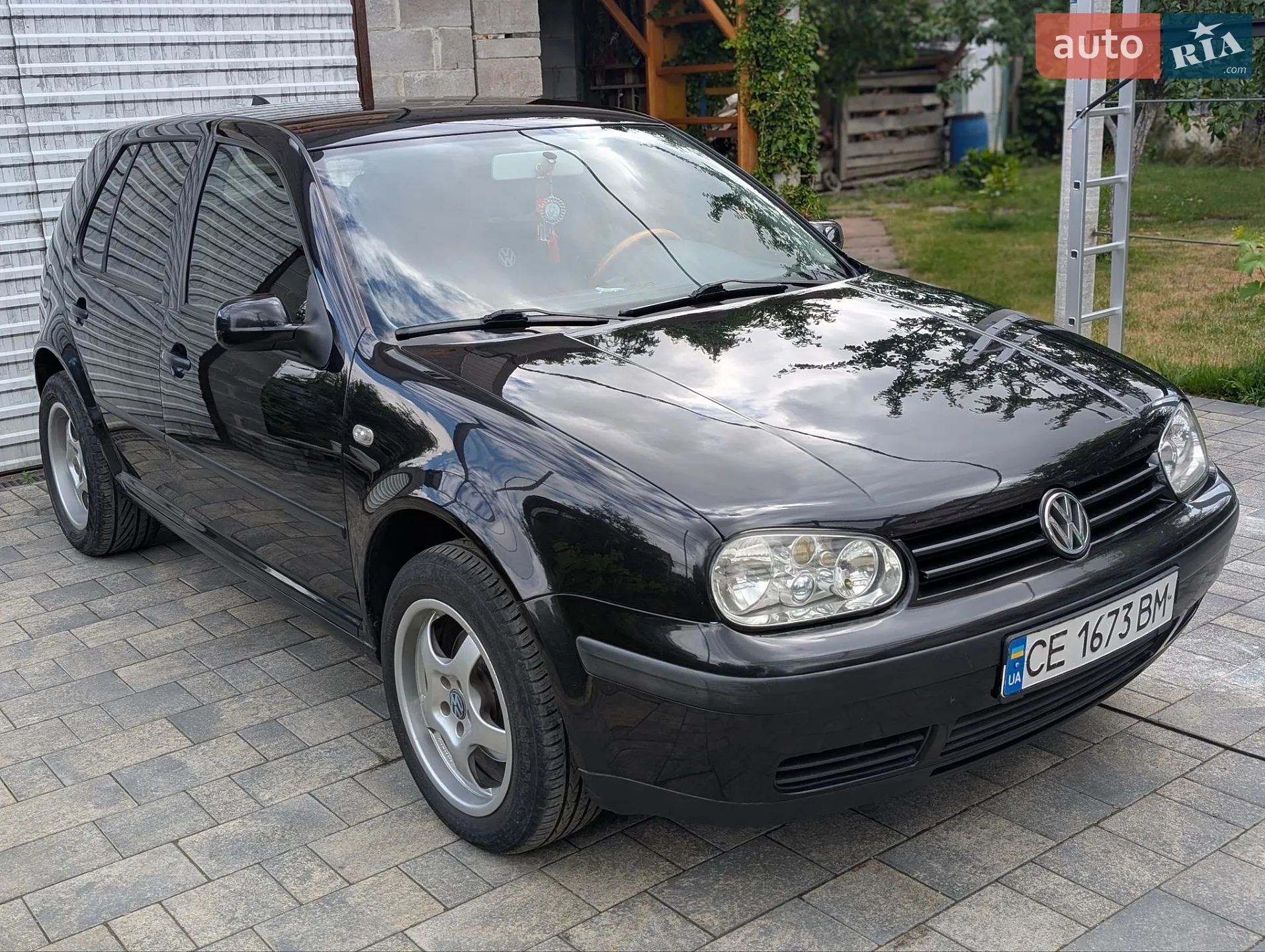 Volkswagen Golf, 2001