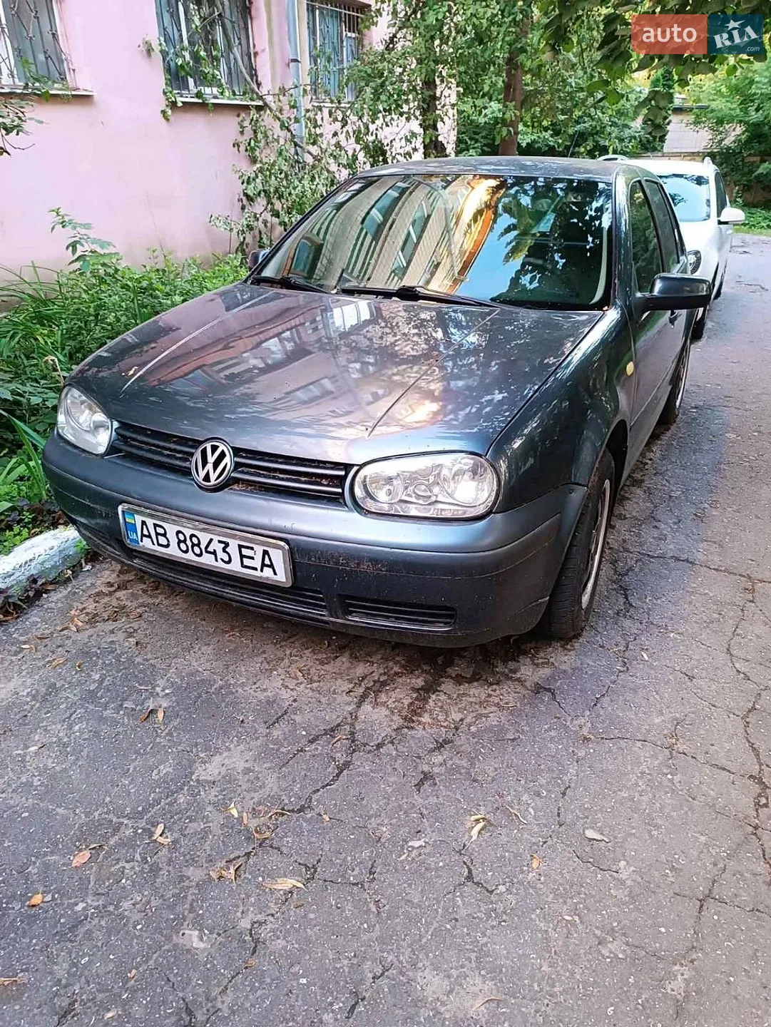 Volkswagen Golf, 2001