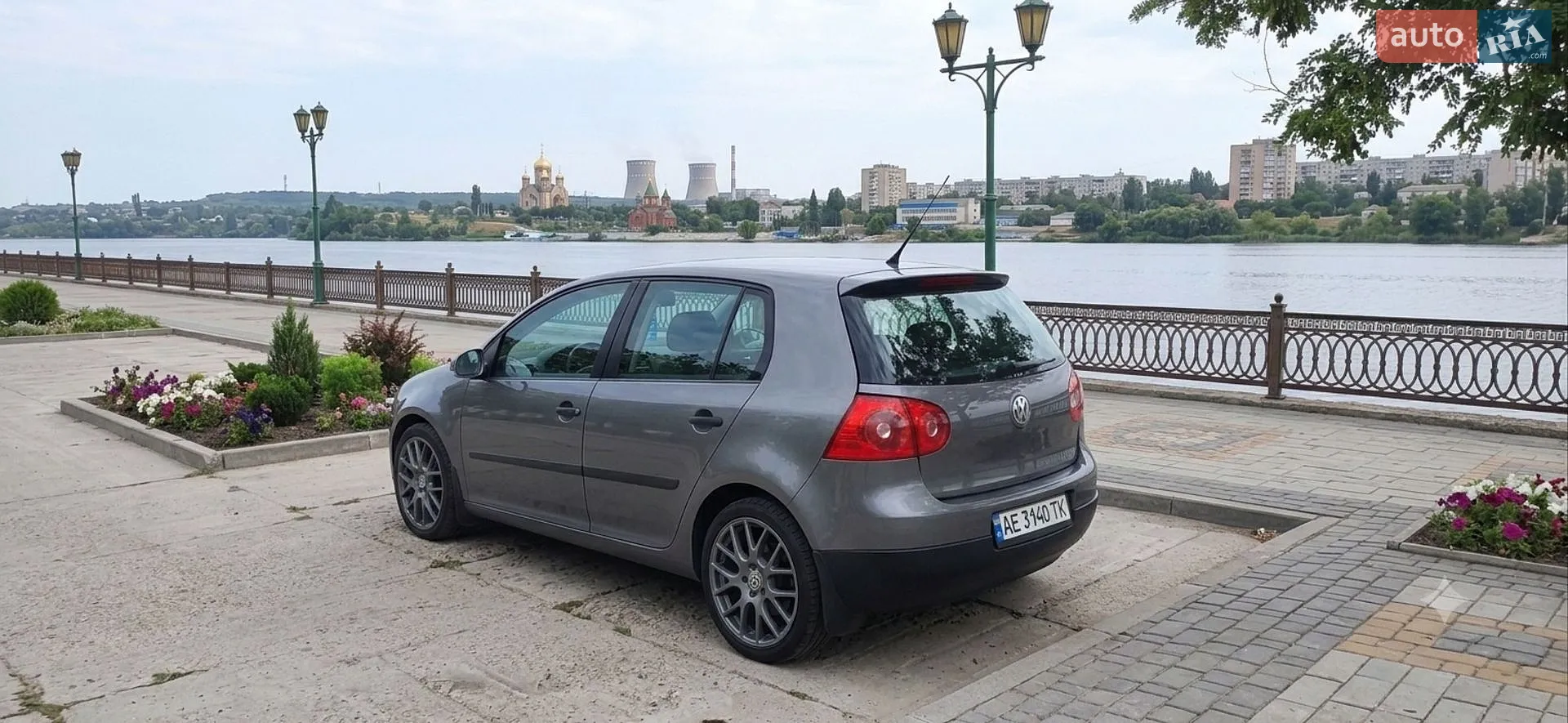 Volkswagen Golf, 2005