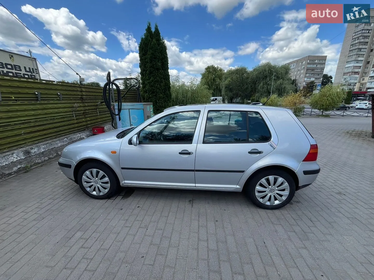 Volkswagen Golf, 1998