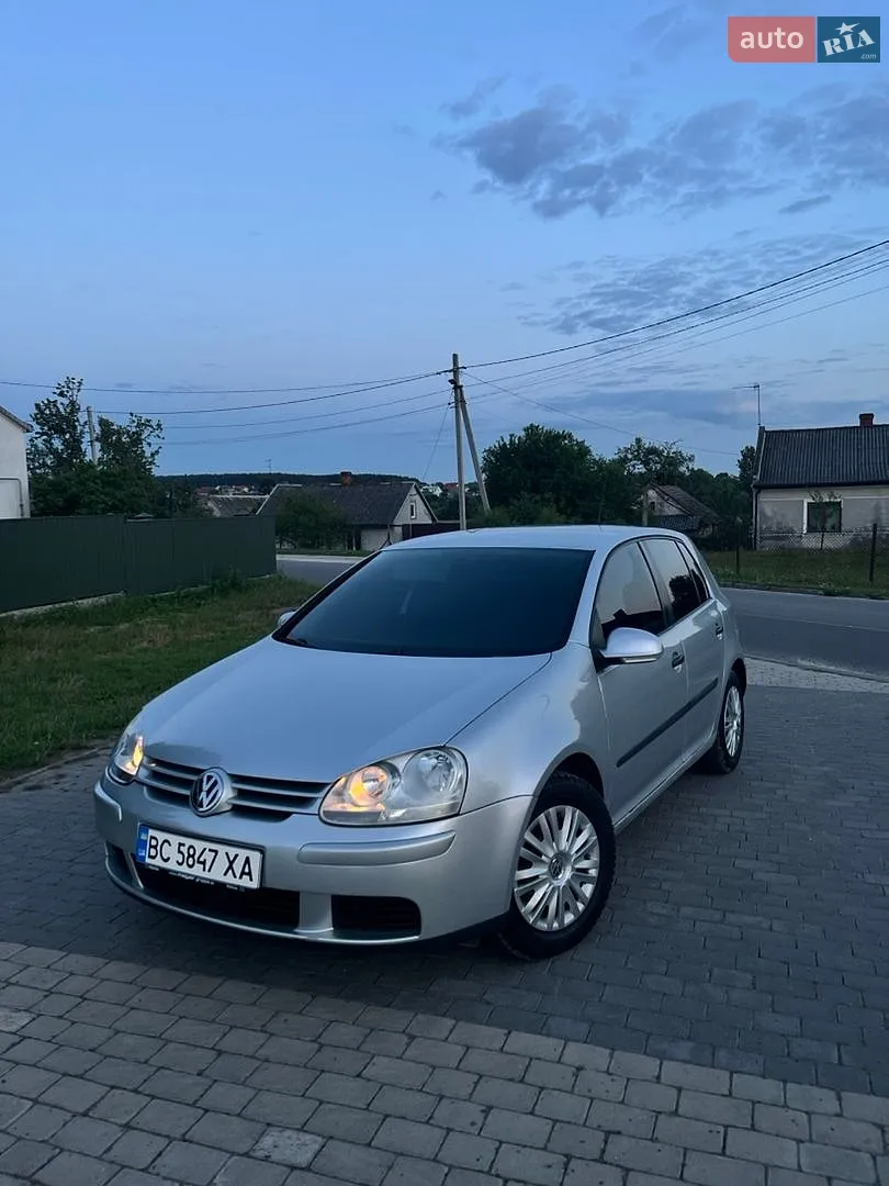 Volkswagen Golf, 2005