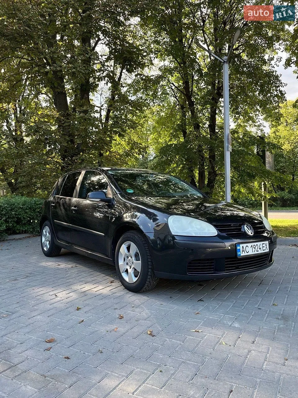 Volkswagen Golf, 2004