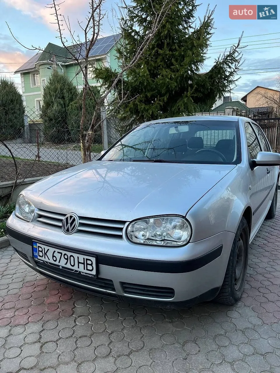Volkswagen Golf, 2001