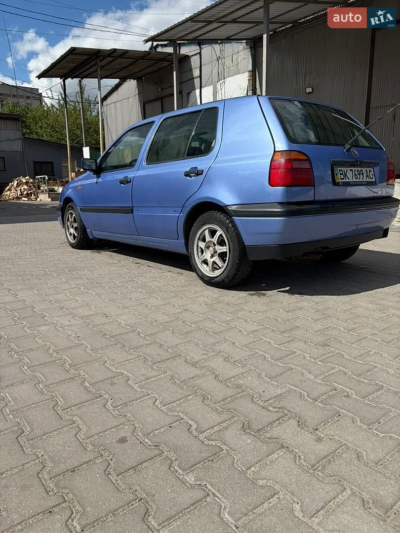 Volkswagen Golf, 1993