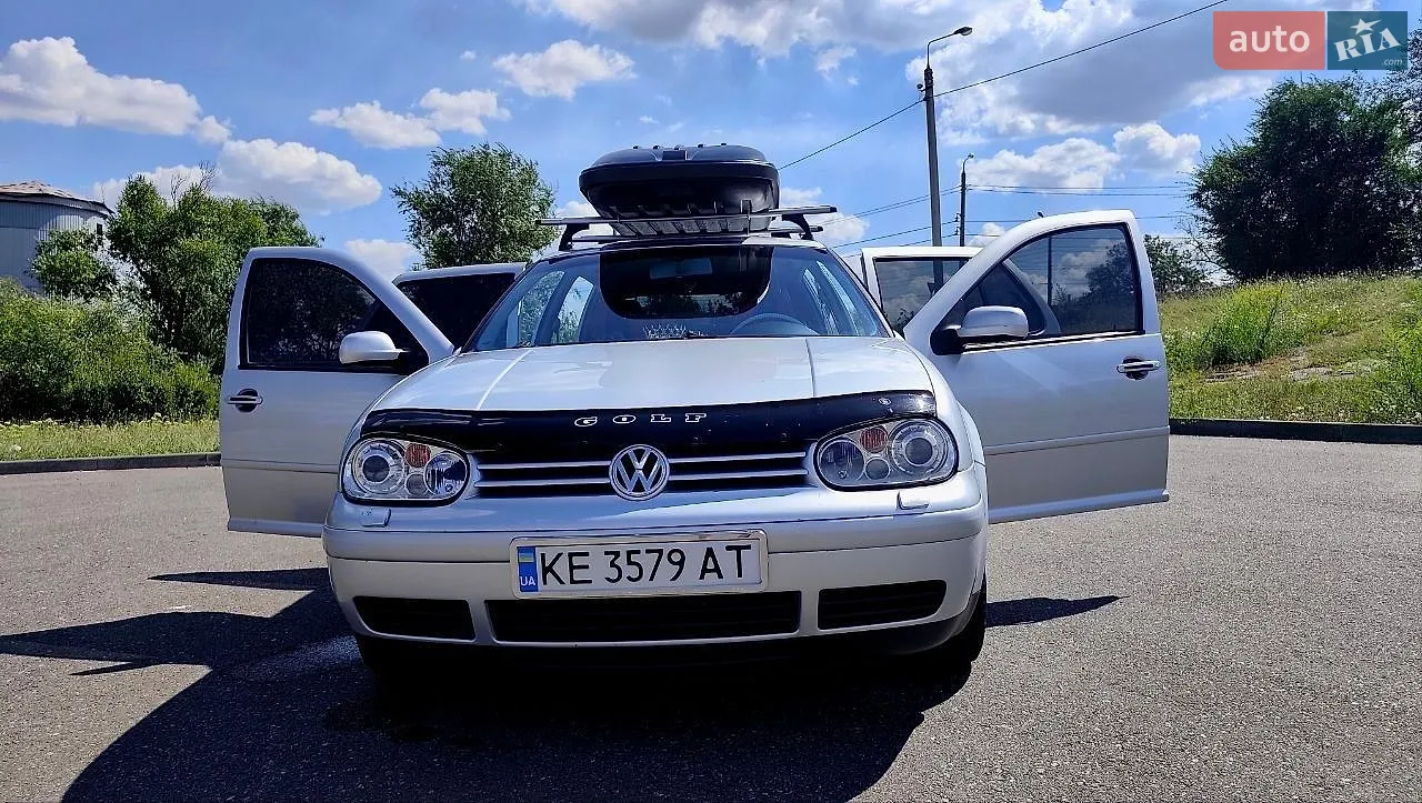 Volkswagen Golf, 2003