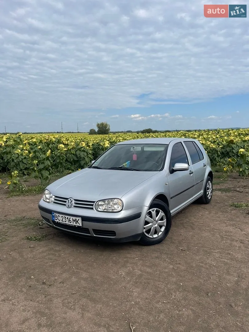 Volkswagen Golf, 2001