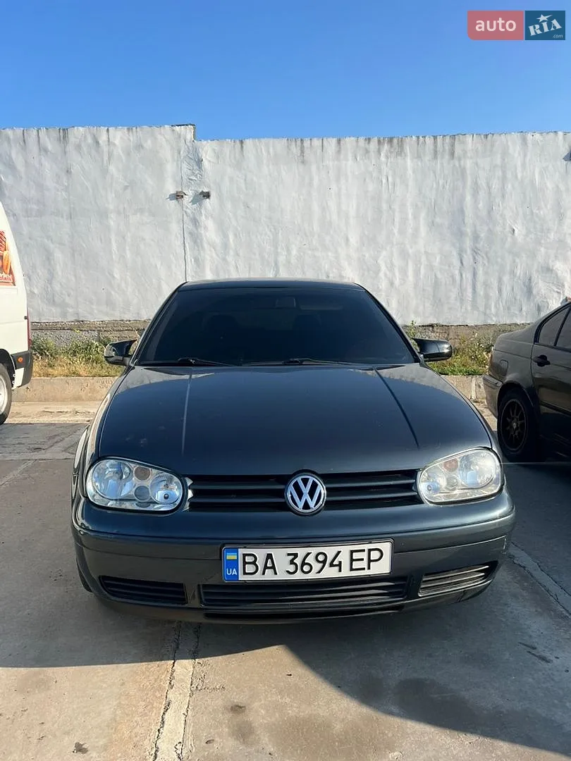Volkswagen Golf, 2000