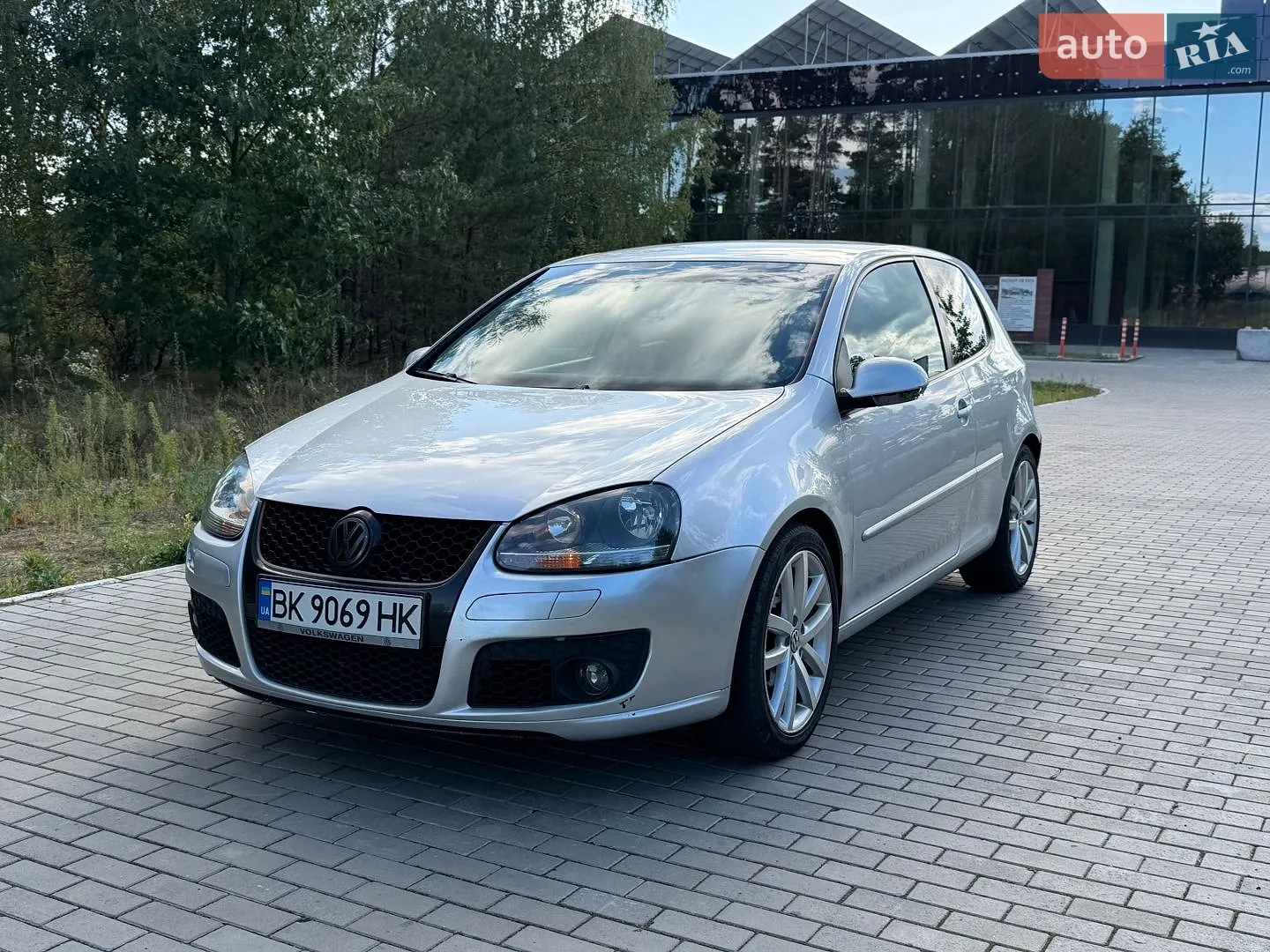 Volkswagen Golf, 2004