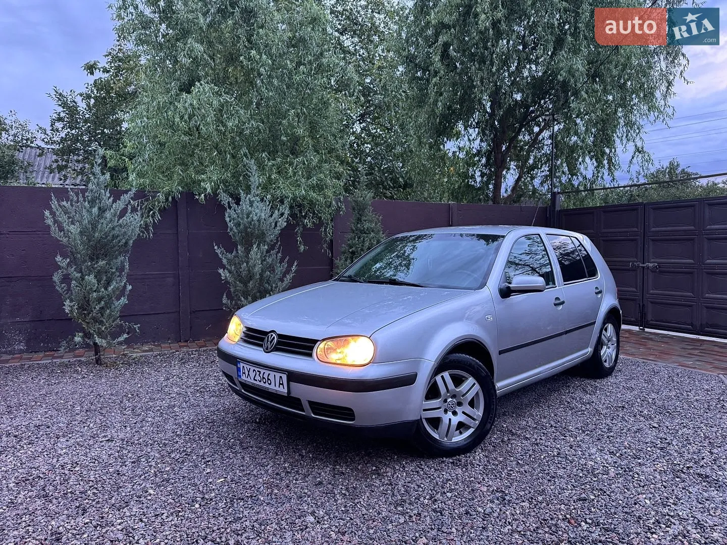 Volkswagen Golf, 2001