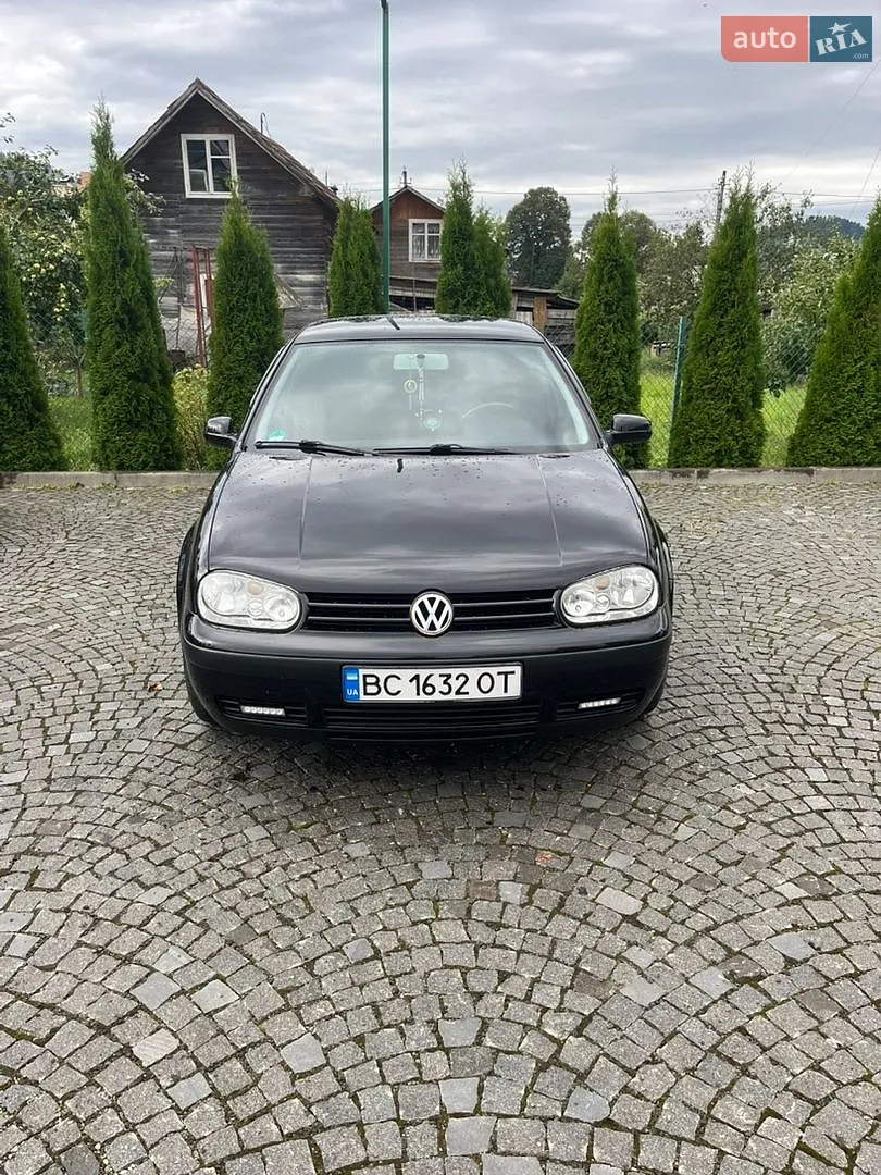 Volkswagen Golf, 2001