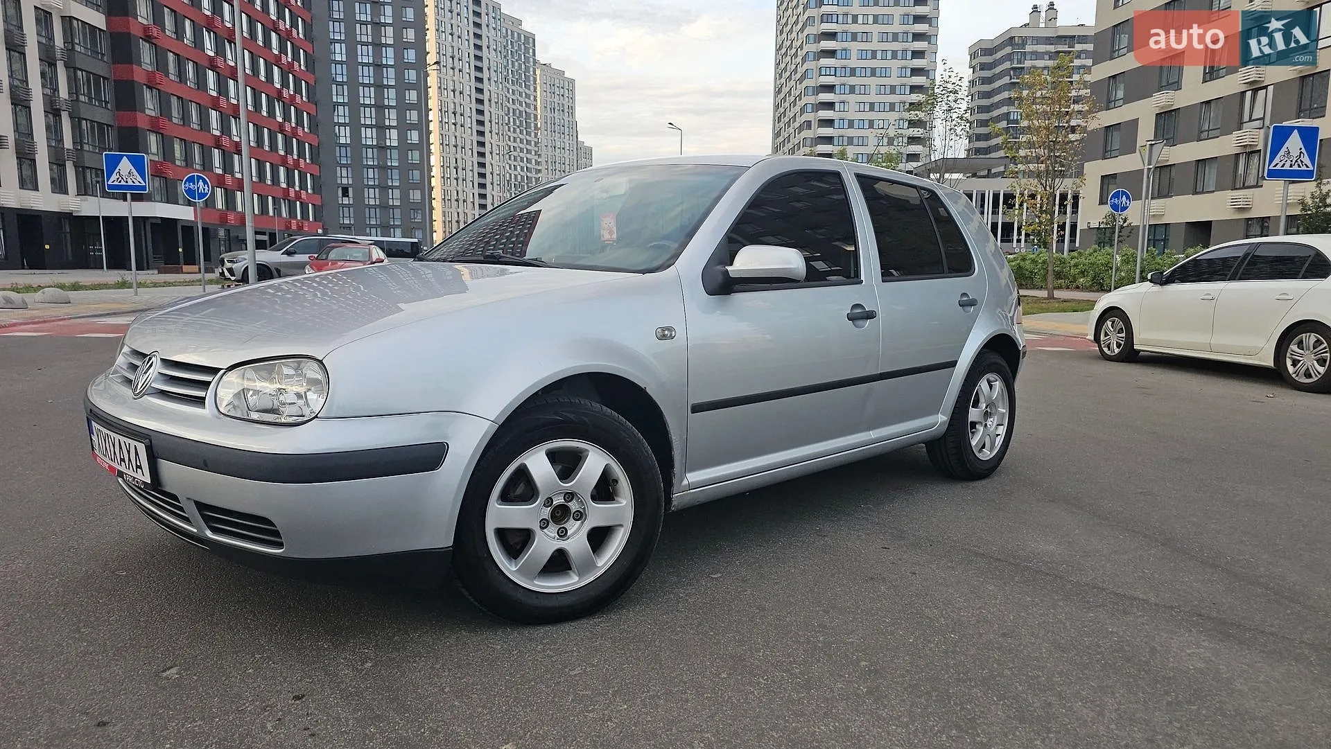 Volkswagen Golf, 2001