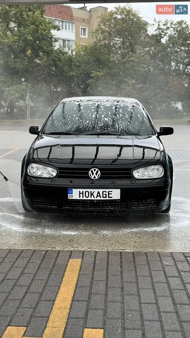 Volkswagen Golf, 2001