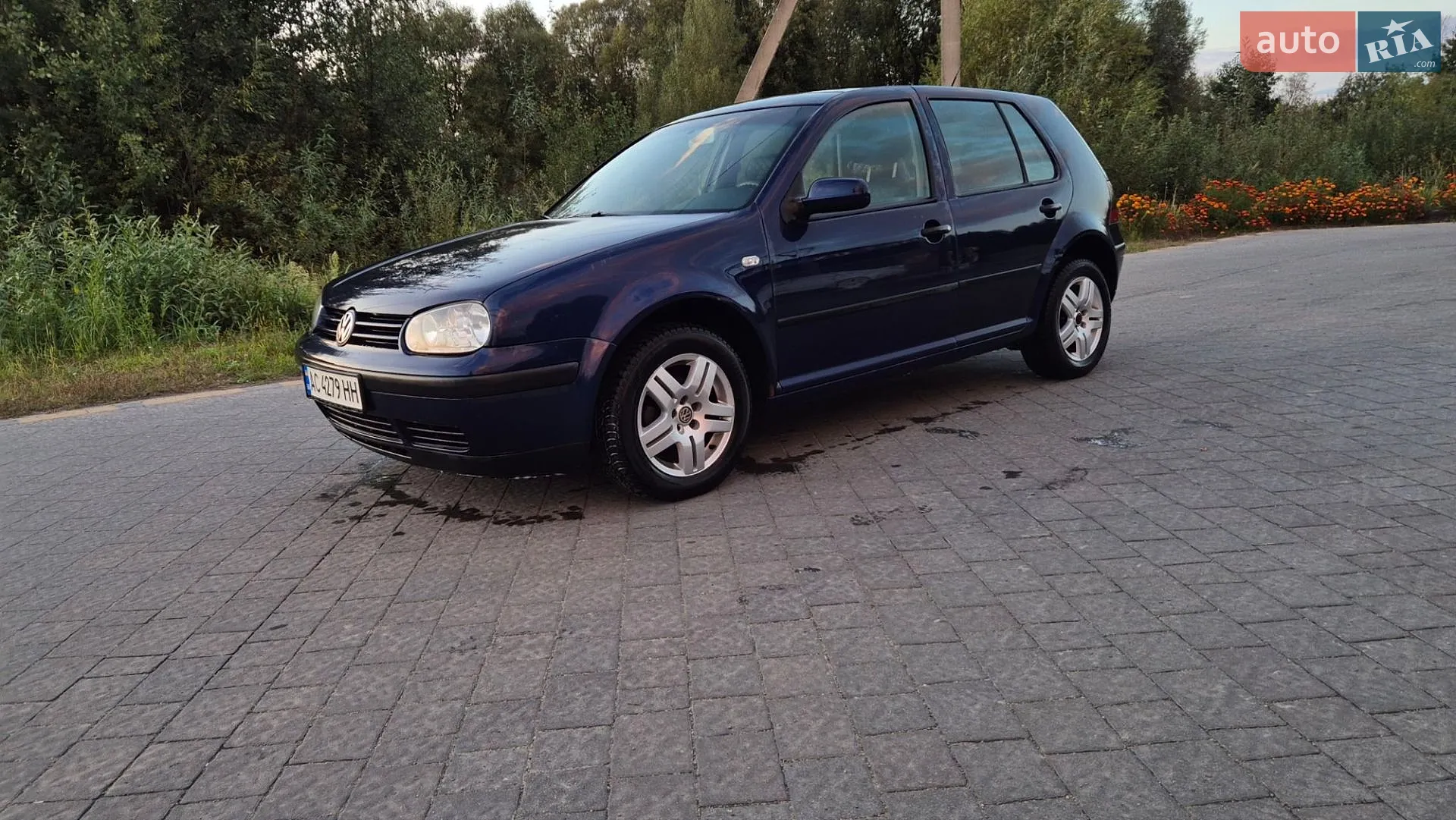 Volkswagen Golf, 2001