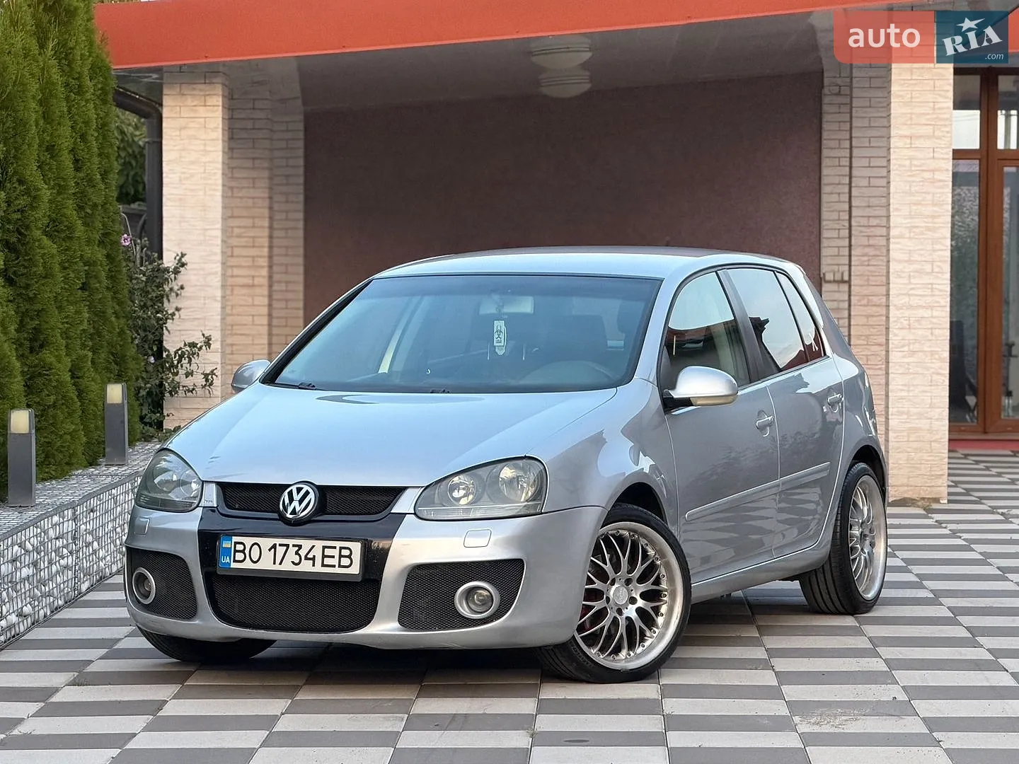 Volkswagen Golf, 2004