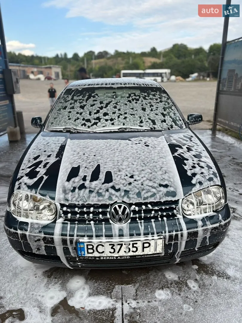 Volkswagen Golf, 2001