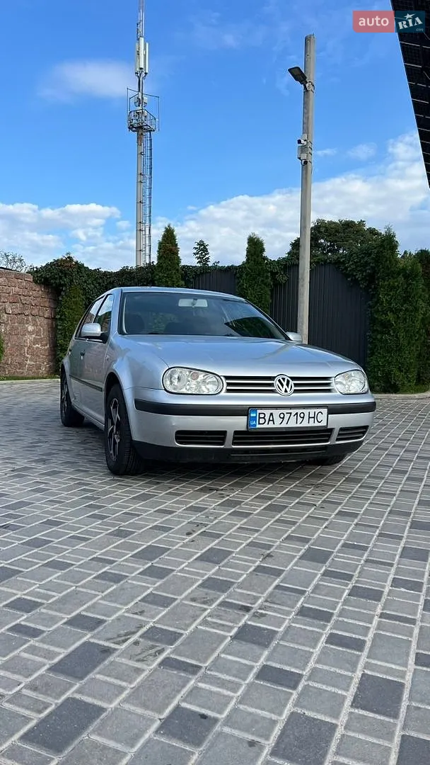Volkswagen Golf, 2003