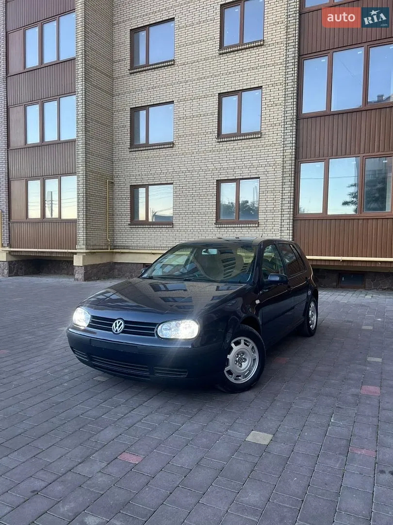 Volkswagen Golf, 2000