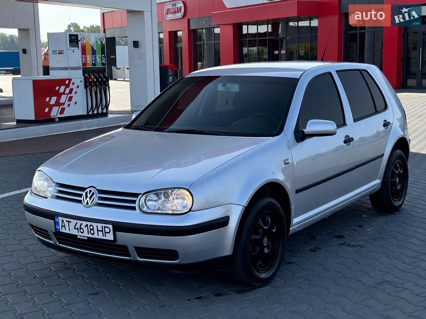 Volkswagen Golf, 2001