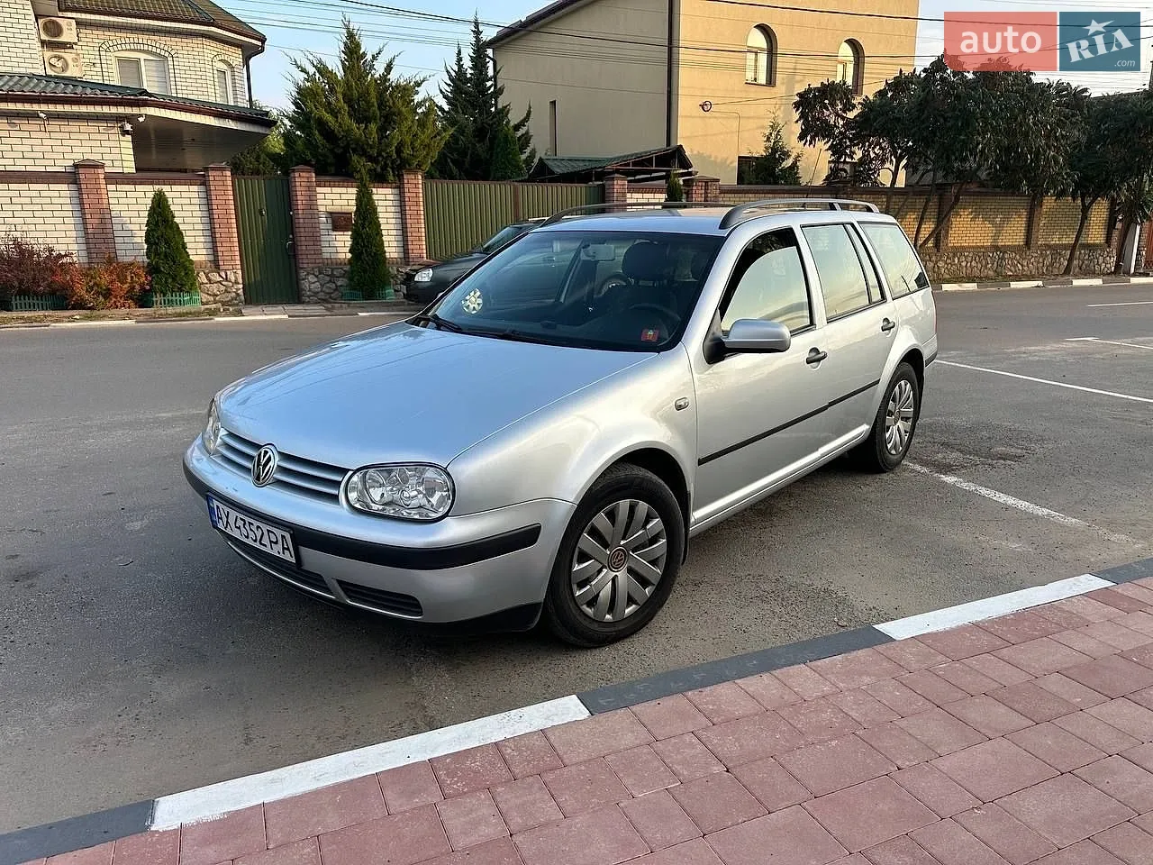 Volkswagen Golf, 2002