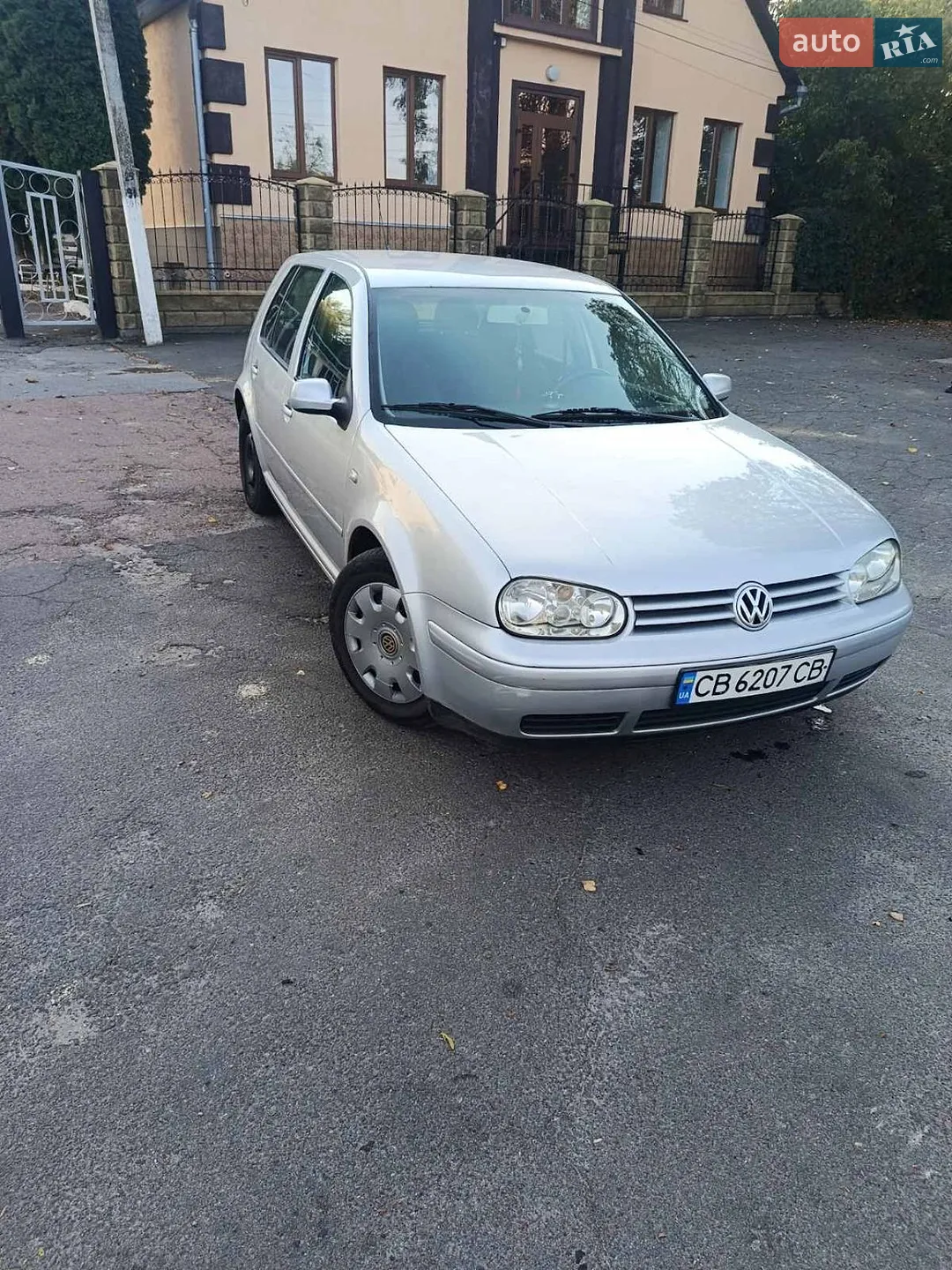 Volkswagen Golf, 2000