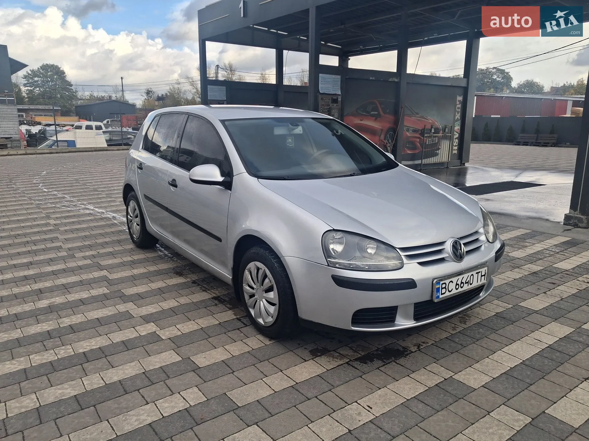 Volkswagen Golf, 2004