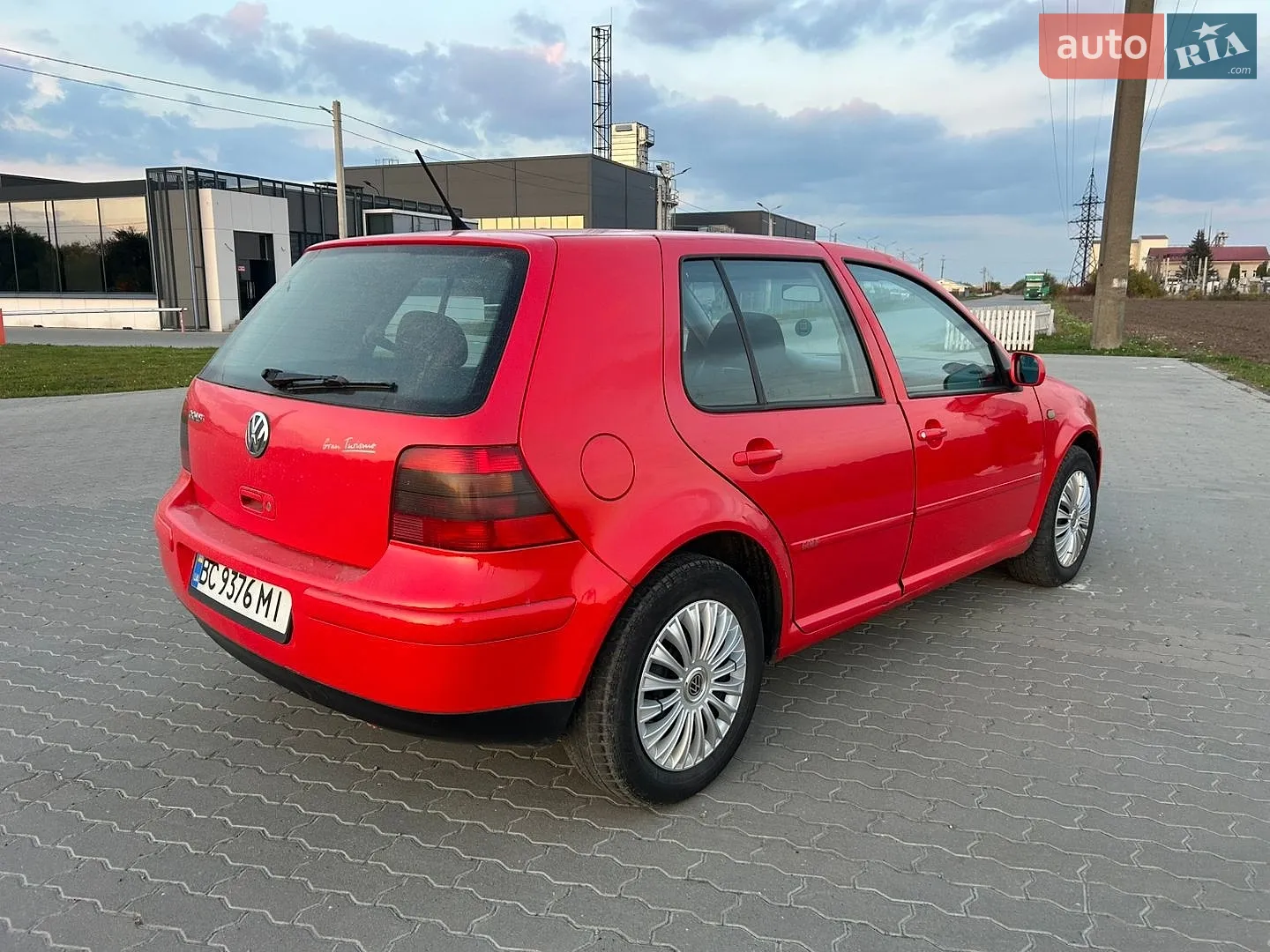 Volkswagen Golf, 1998