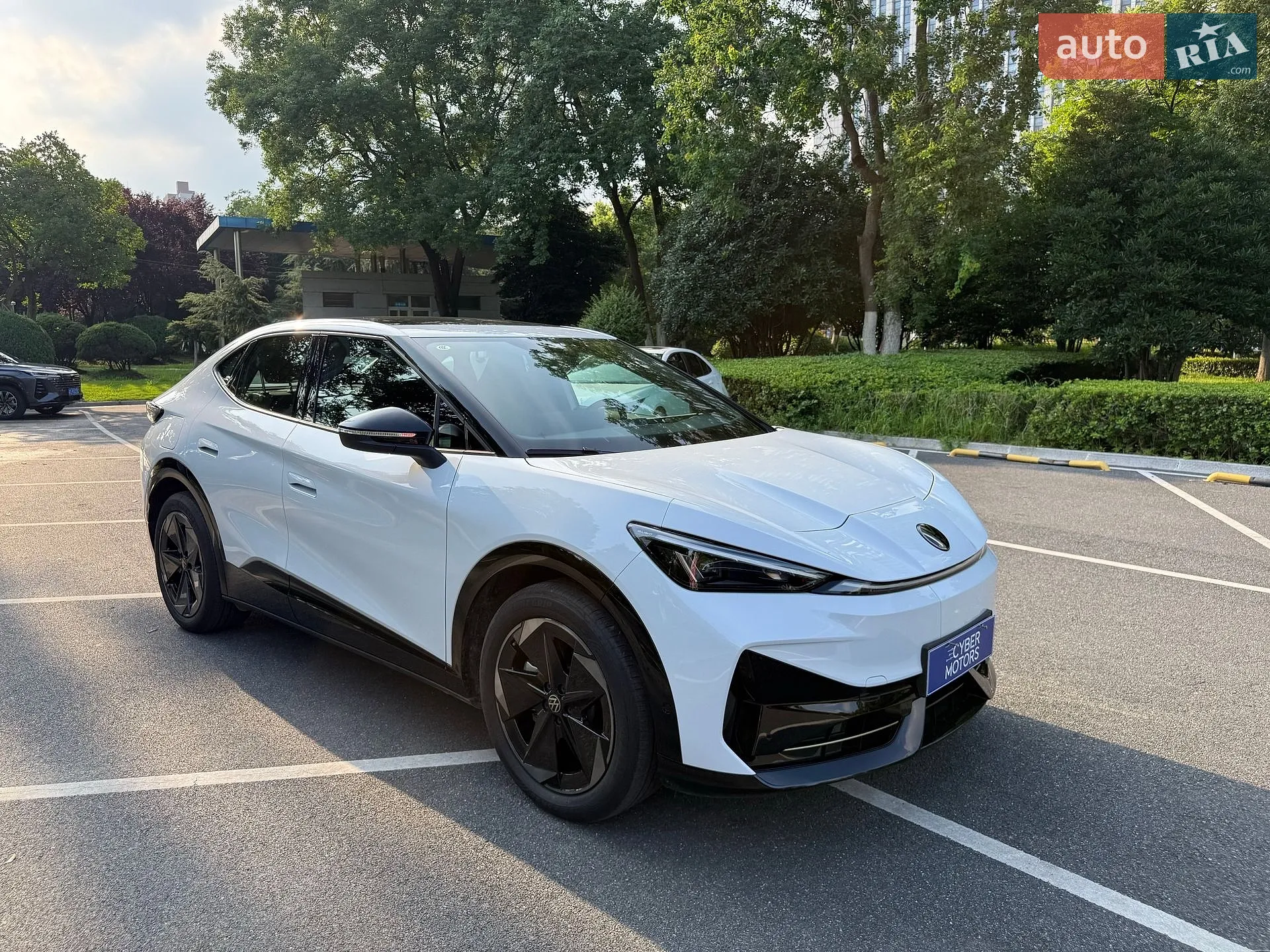 Volkswagen ID. UNYX, 2025
