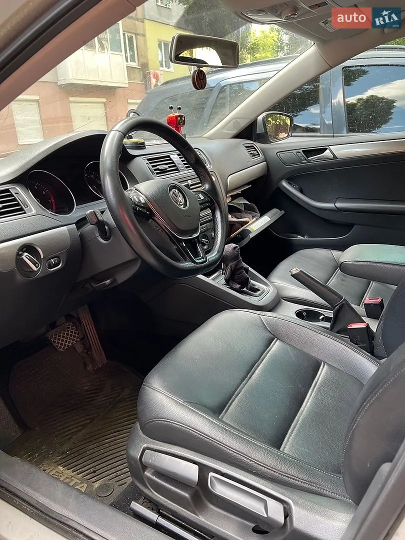 Volkswagen Jetta, 2014