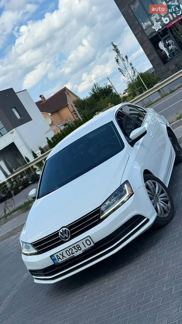 Volkswagen Jetta, 2016