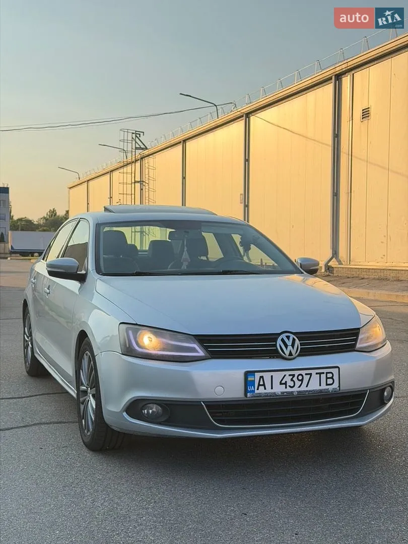 Volkswagen Jetta, 2011