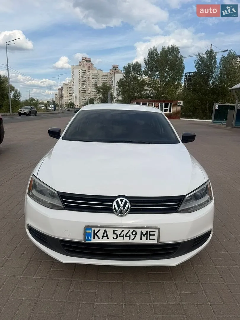 Volkswagen Jetta, 2012