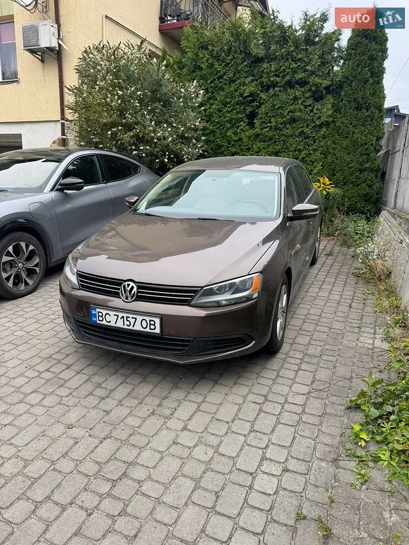 Volkswagen Jetta, 2013