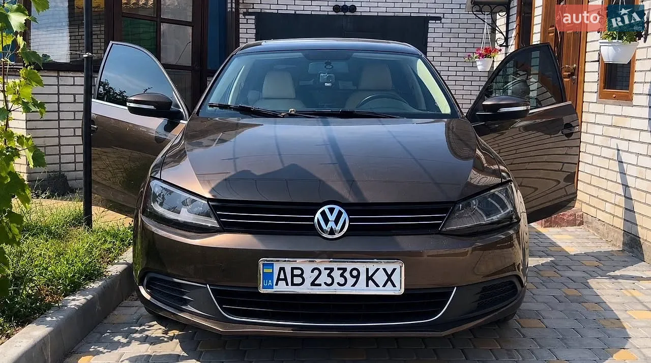 Volkswagen Jetta, 2013