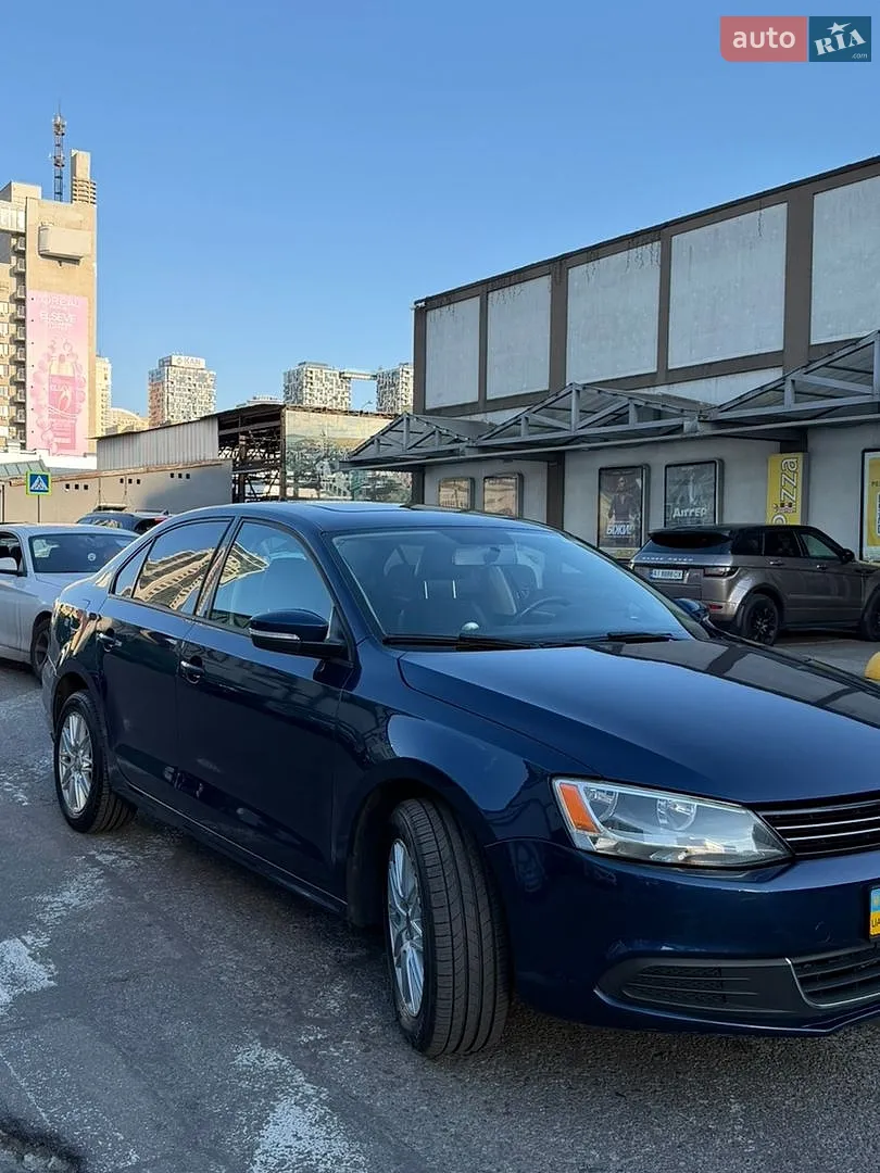 Volkswagen Jetta, 2012