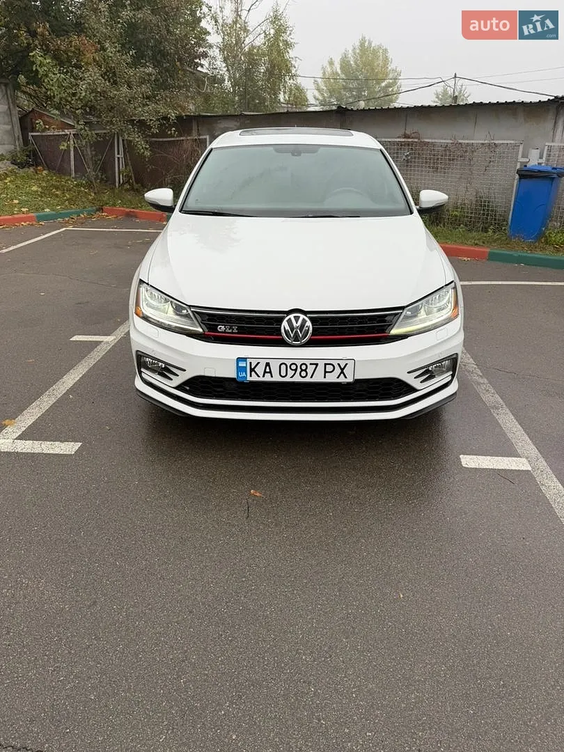 Volkswagen Jetta, 2016