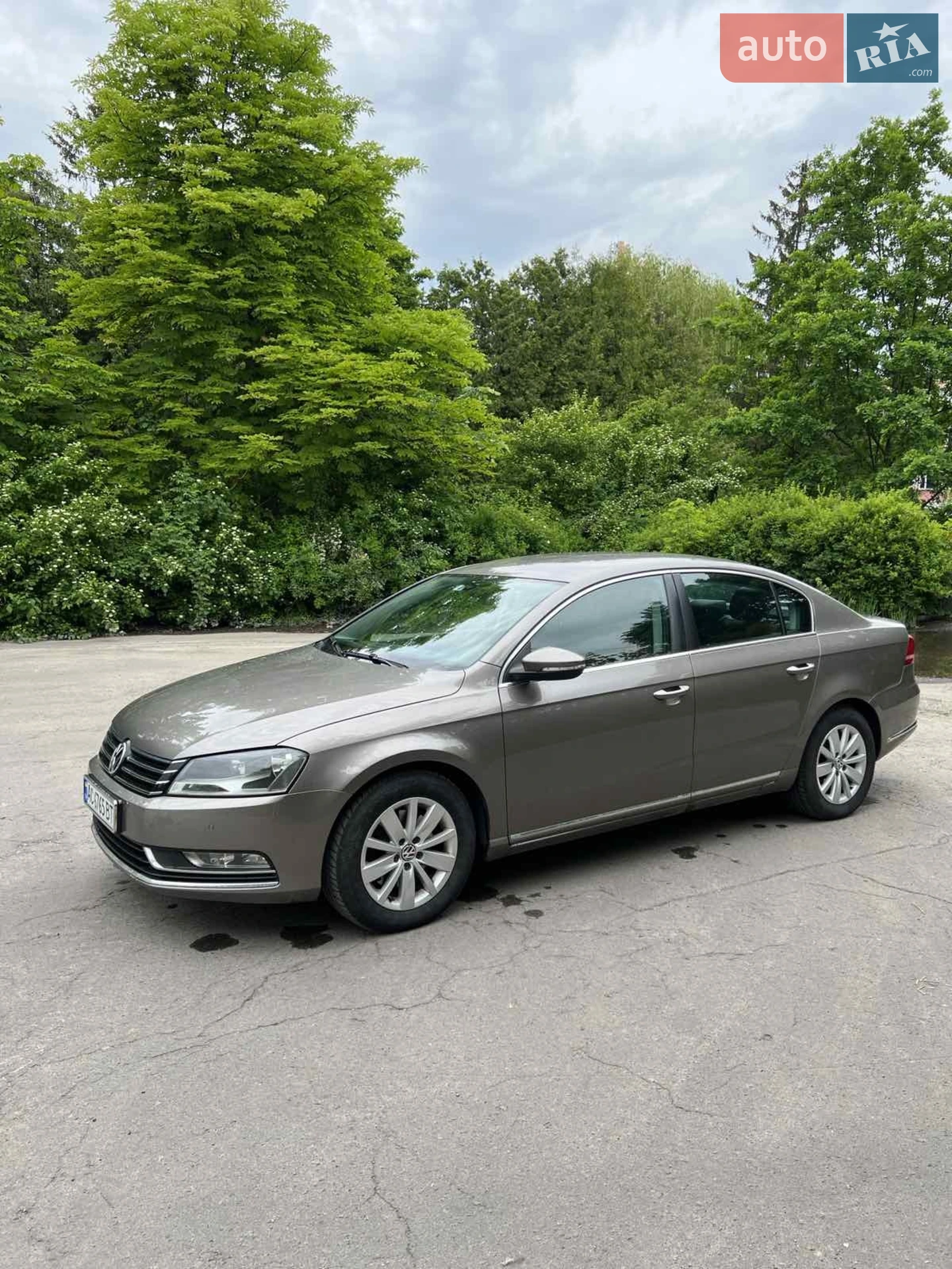 Volkswagen Passat, 2011