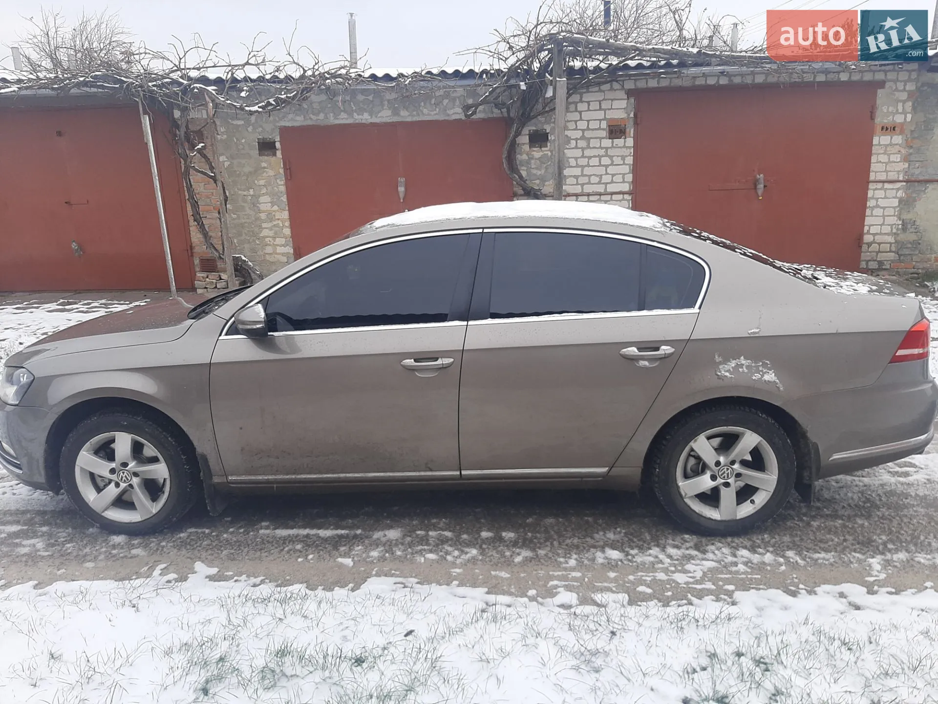 Volkswagen Passat, 2011