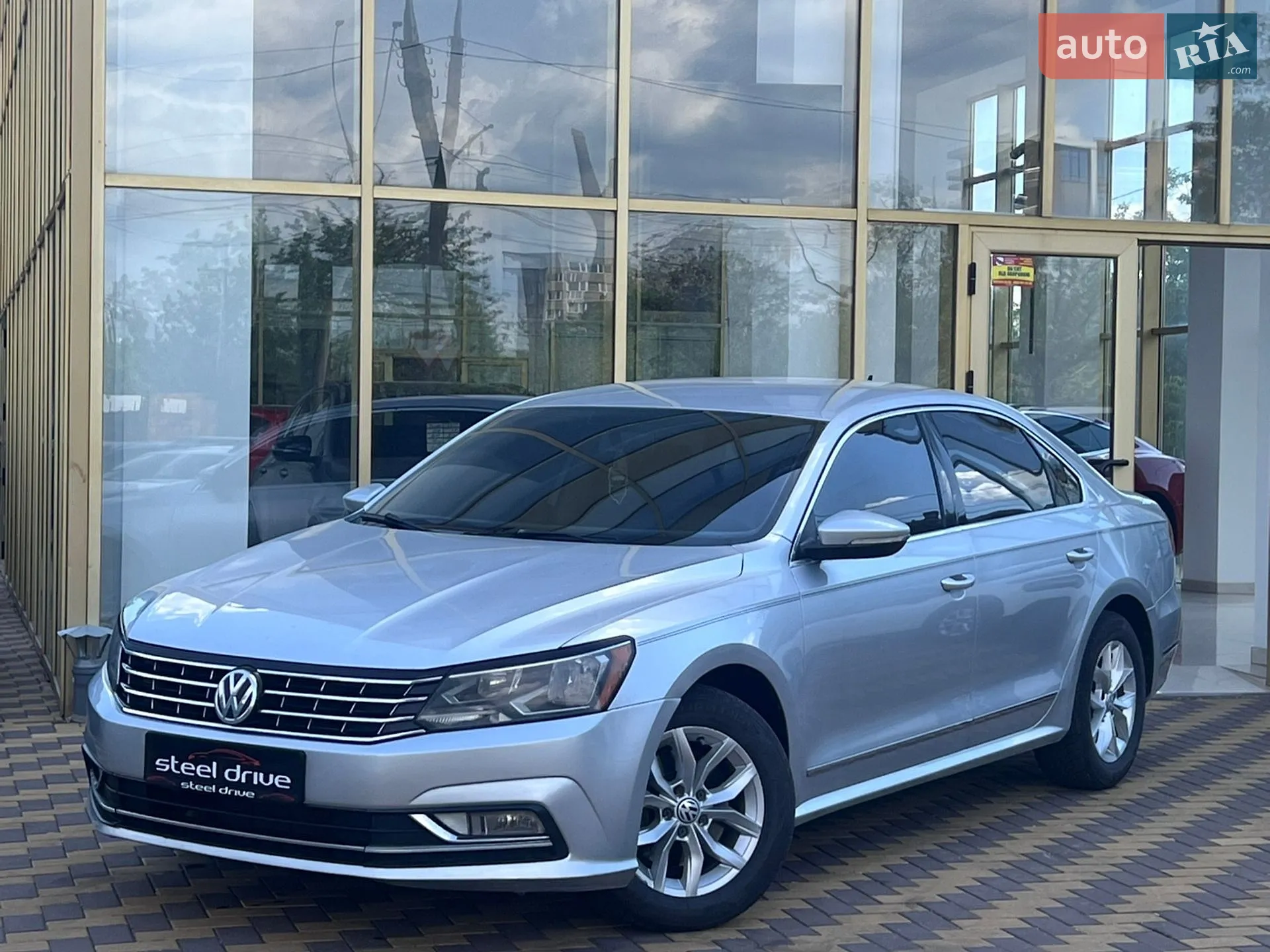 Volkswagen Passat, 2016