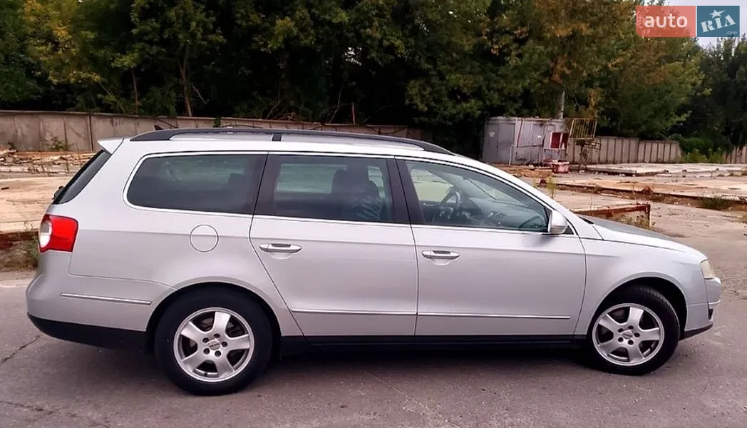 Volkswagen Passat, 2010